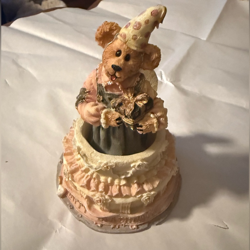 Vintage Boyd's Bear Resin Figurine"Gypsy Rose Surprise Birthday"Collectible 1993